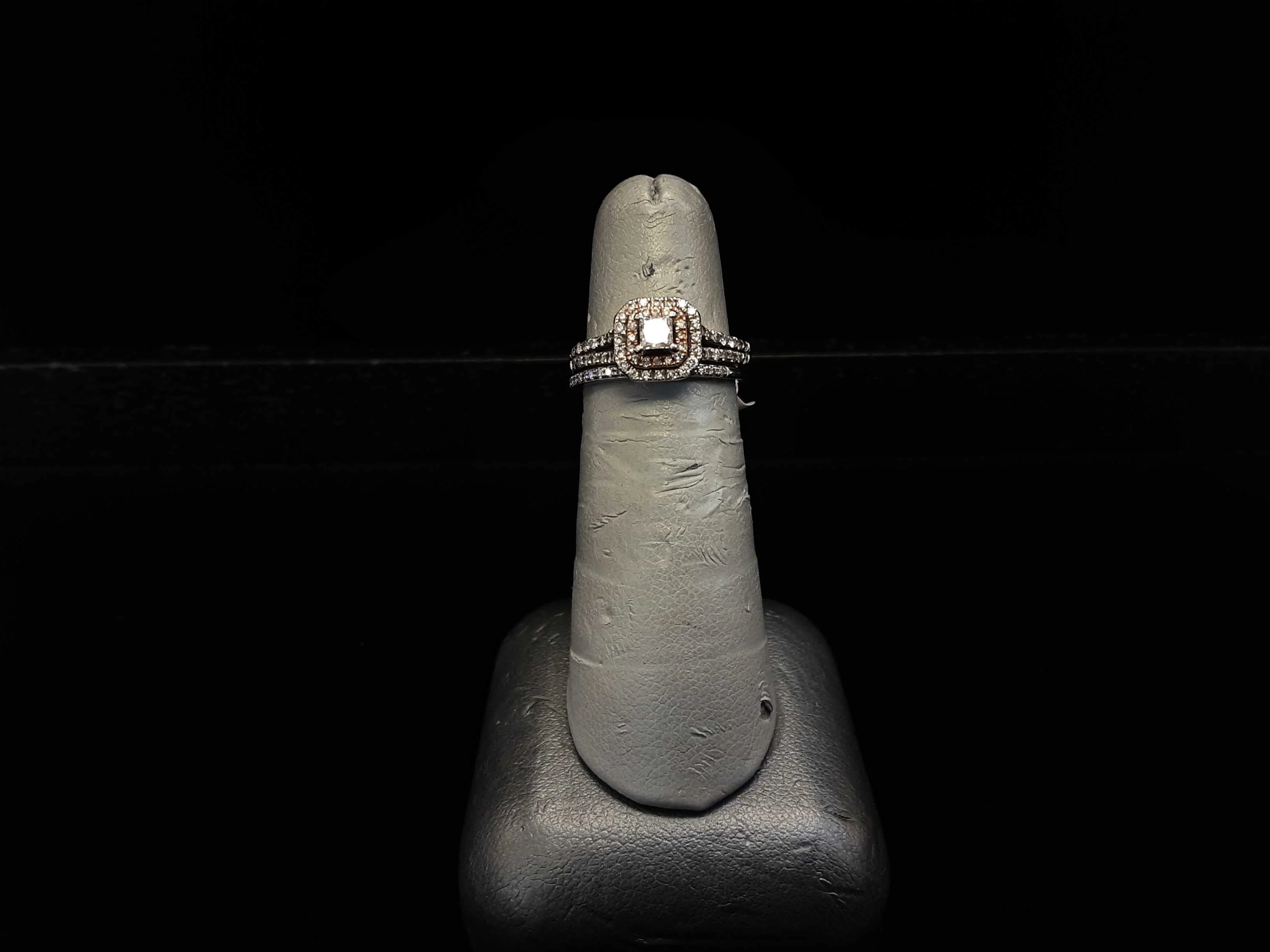 Ring - Engagement Set - White Gold 10k (.417) 3.5 grams Size 7