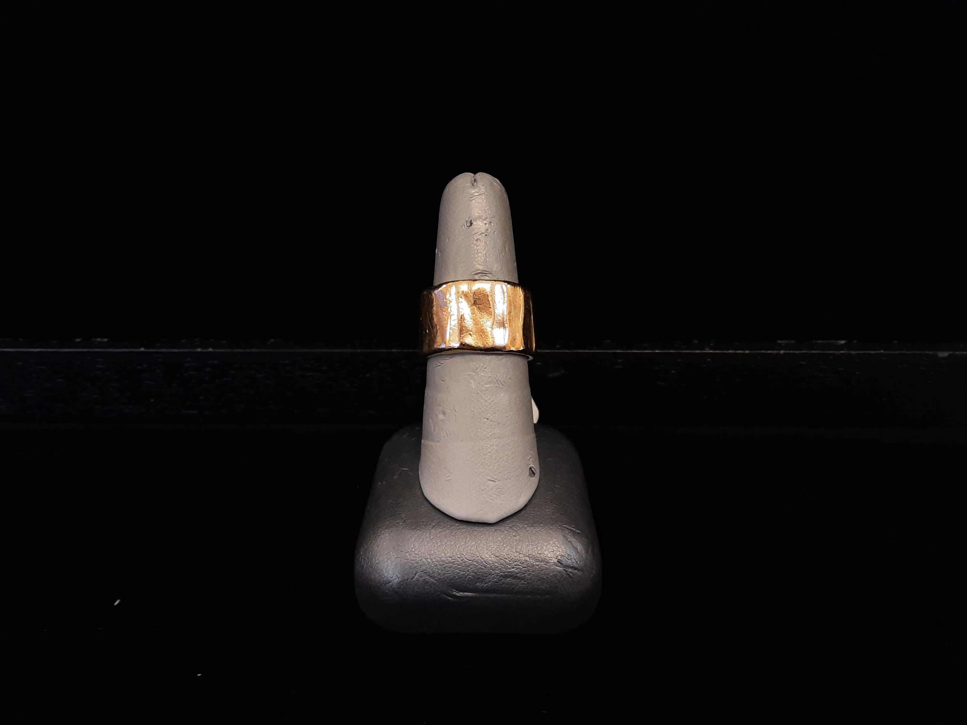 Ring - Wedding Band - Yellow Gold 14k (.585) 17.2 grams Size 8