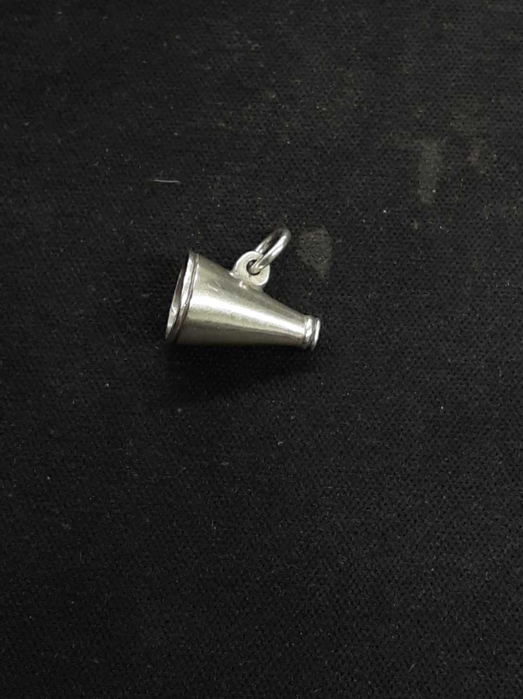 Symbol Pendant - Silver 2.2 grams
