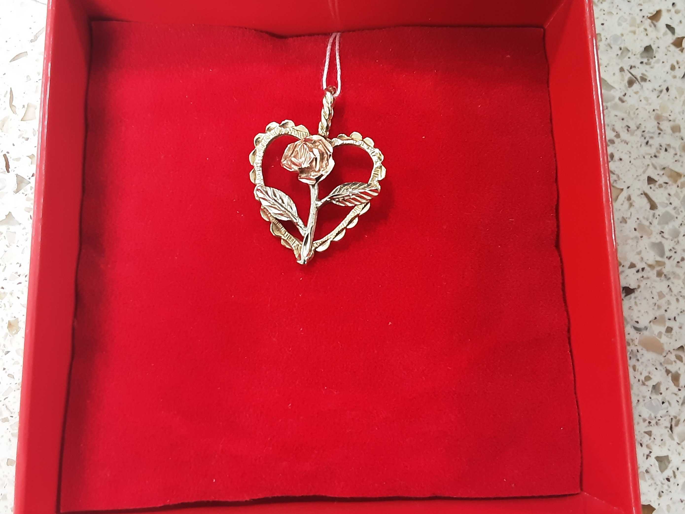 Symbol Pendant - Tricolor Gold 14k (.585) 2.9 grams