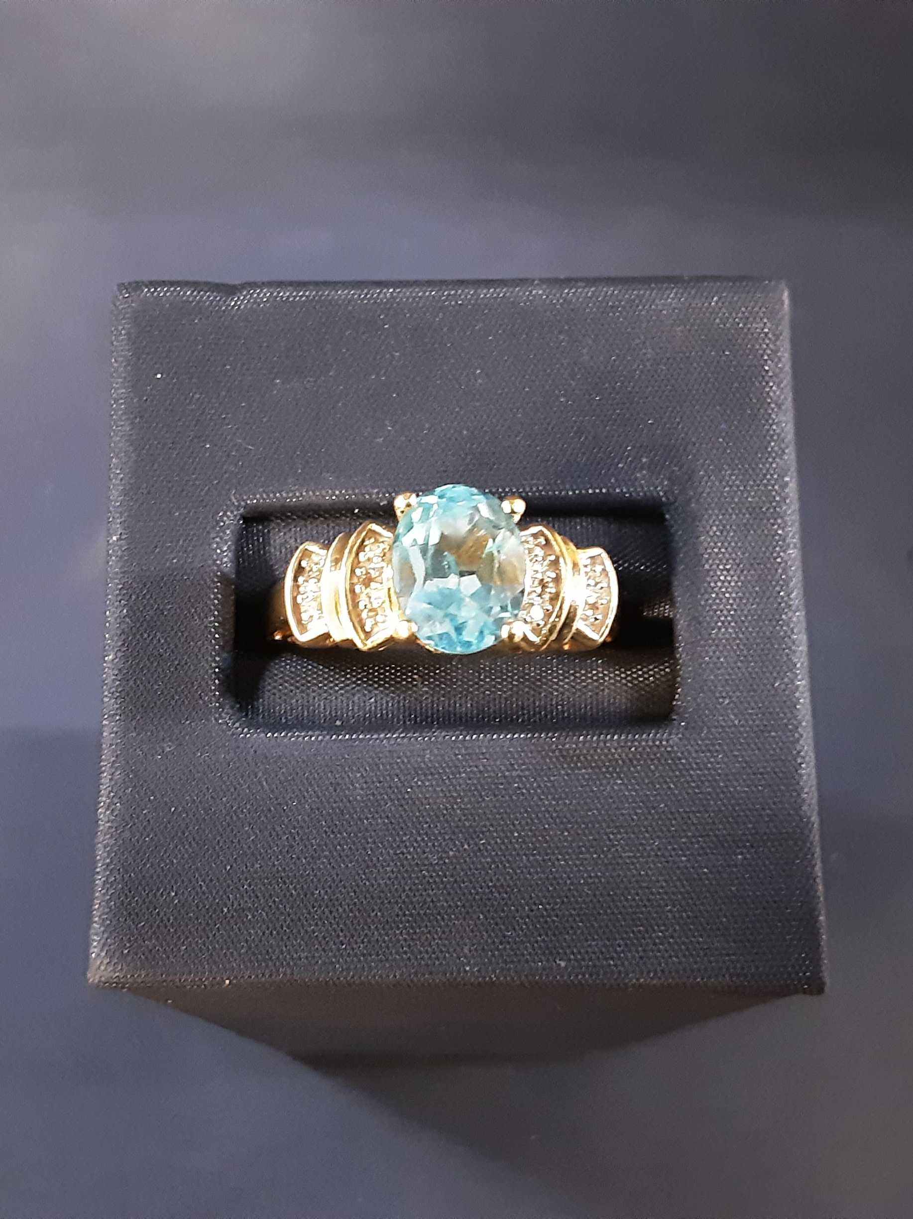 Women's Ring - Yellow Gold 10k (.417) 3.2 grams Size 7