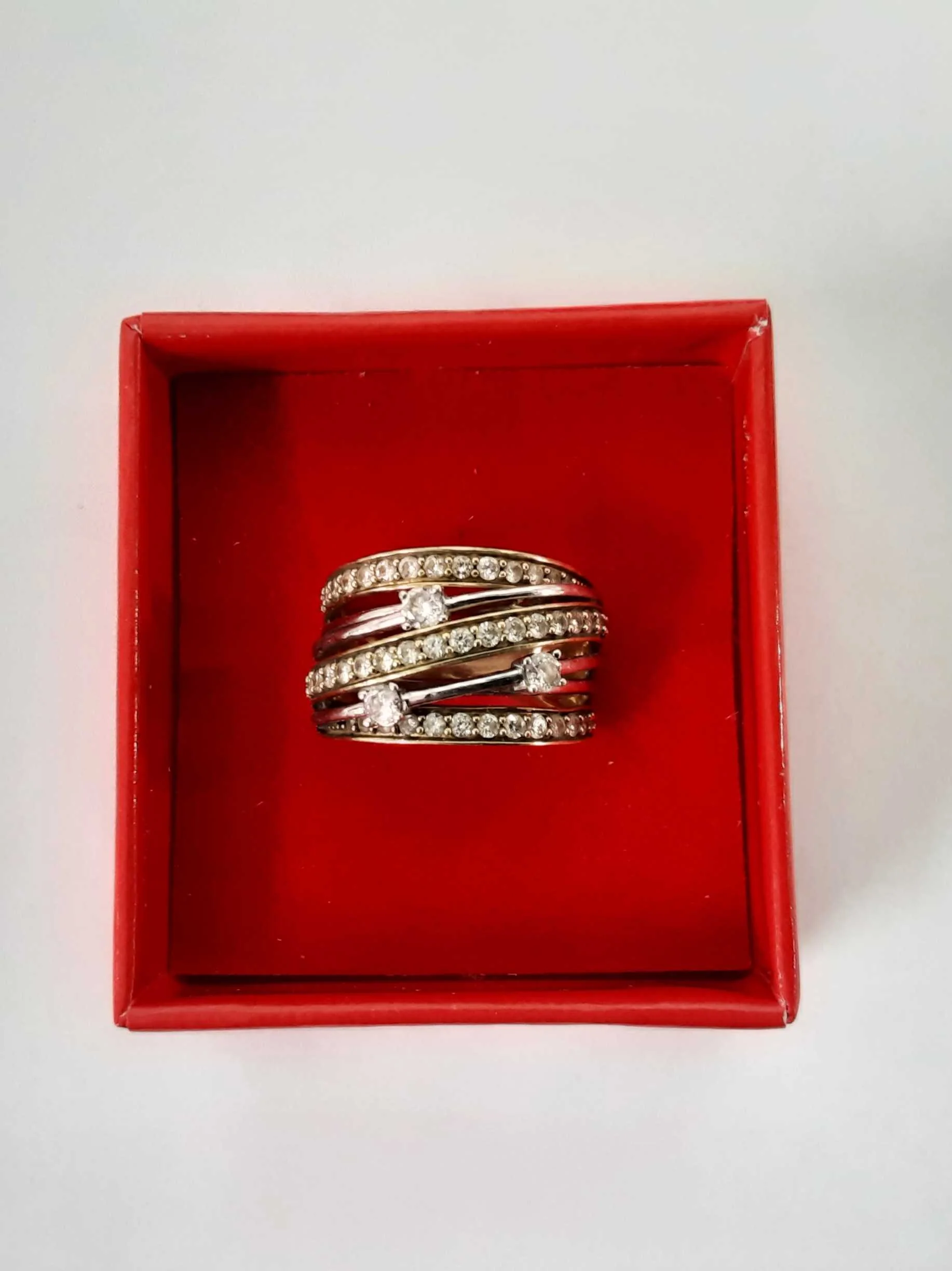 Women's Ring - Yellow Gold 10k (.417) 7.5 grams Size 7