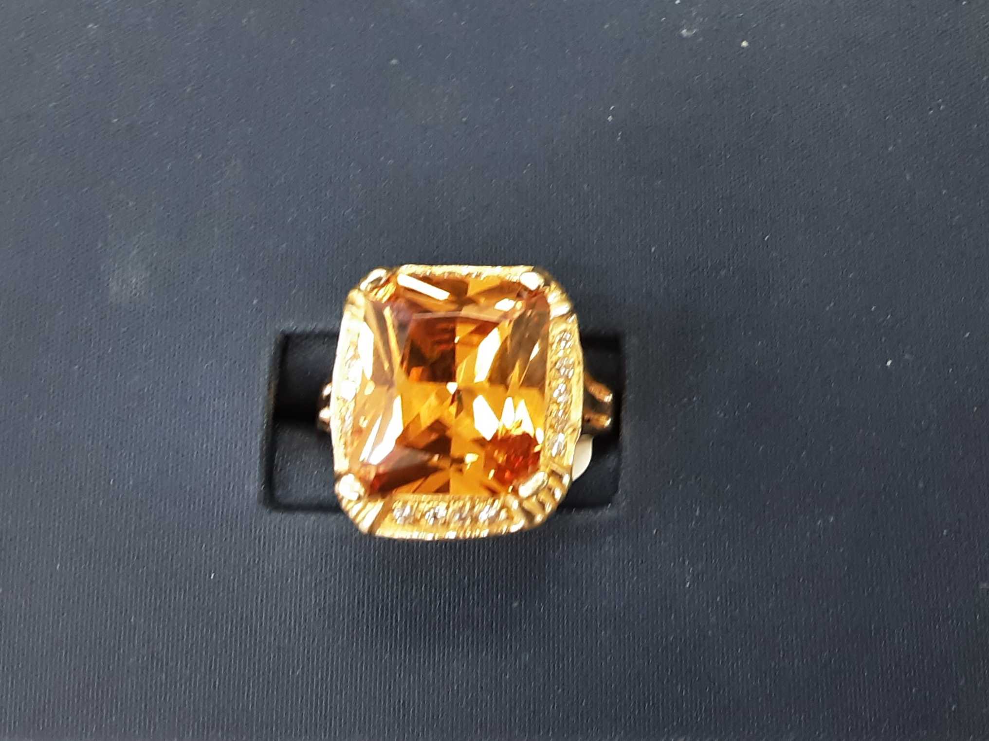 Women's Ring - Yellow Gold 10k (.417) 9.6 grams Size 7