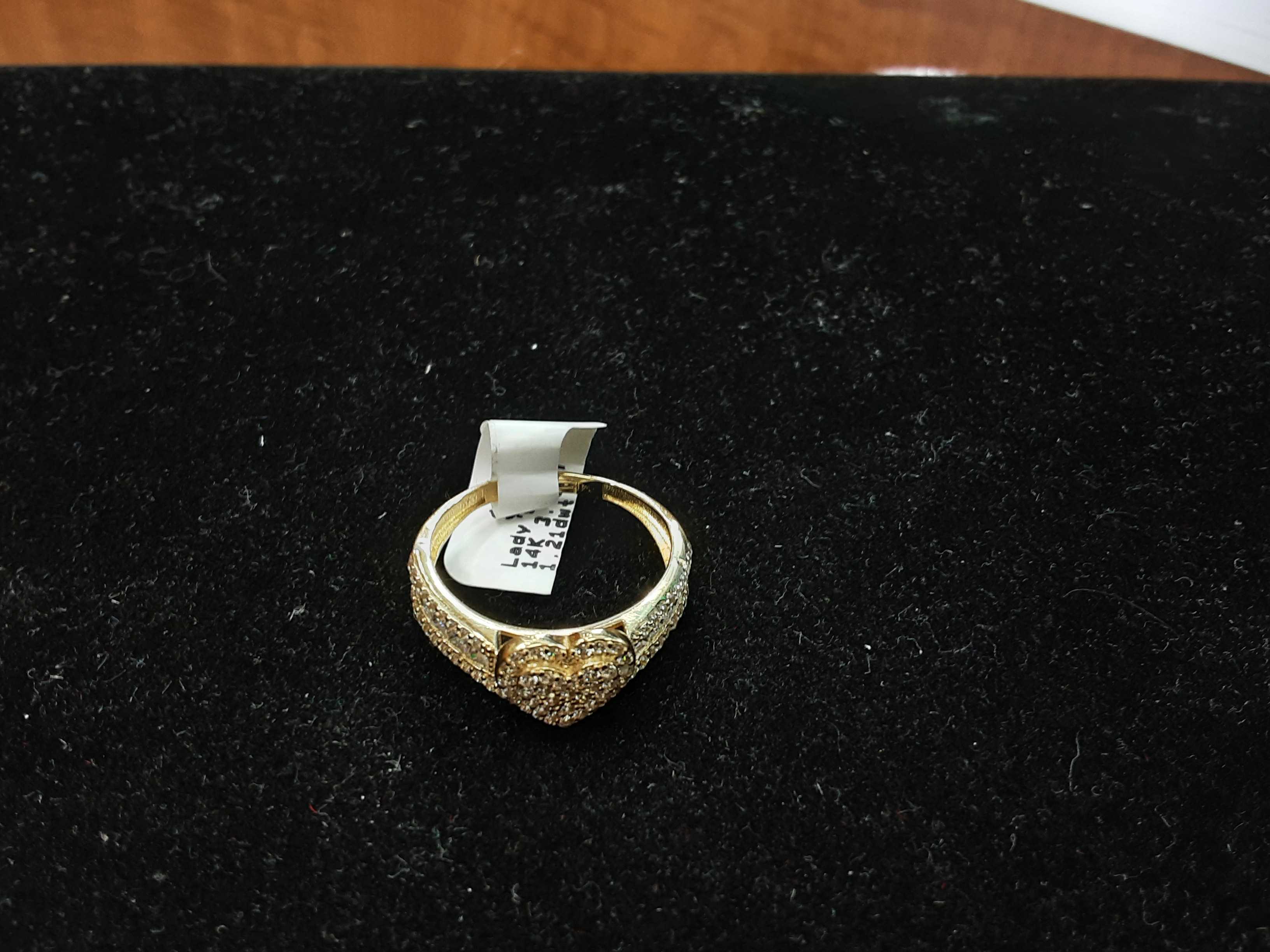 Women's Ring - Yellow Gold 14k (.585) 3 grams Size 9